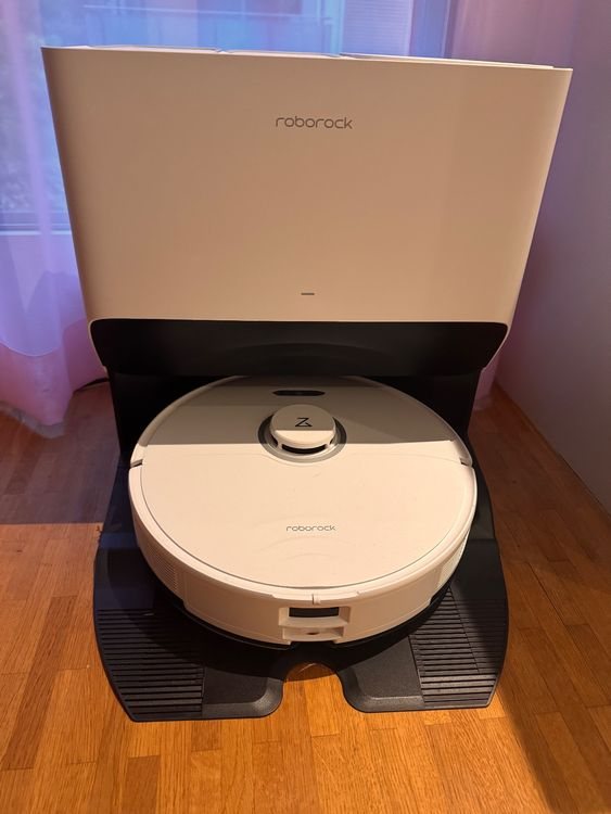 Roborock S8 Pro Ultra Saugwischroboter Ansicht 3