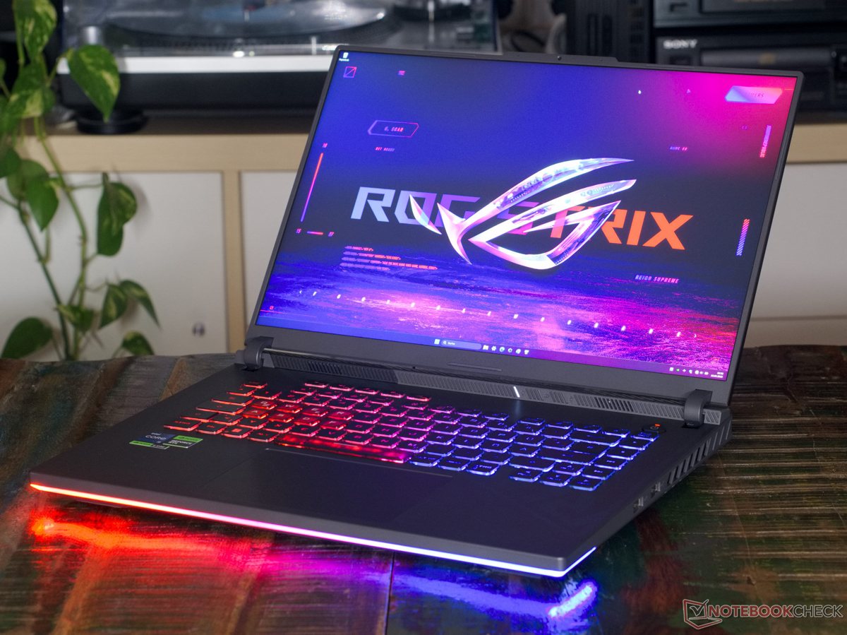 ROG Strix G16 Gaming Laptop Ansicht 4